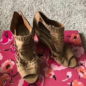 Sand zip up wedges